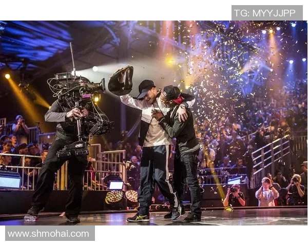 重庆飞盘队在世界街舞大赛中的意识表现与团队协作分析